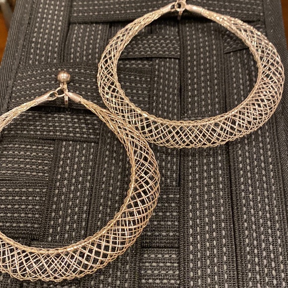 Vintage silver clip on mesh hoop earrings - Picture 3 of 3